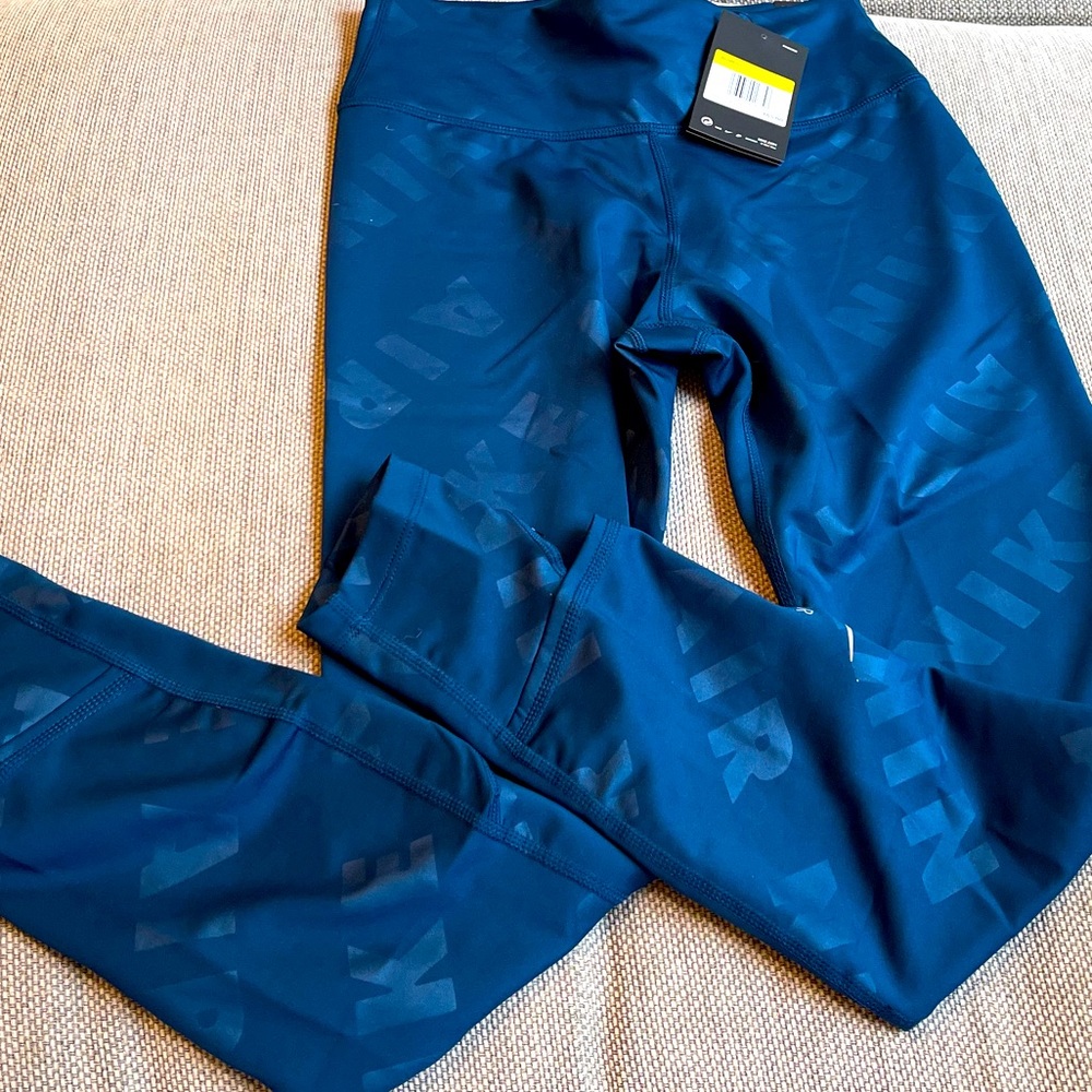 Brand new Nike leggings